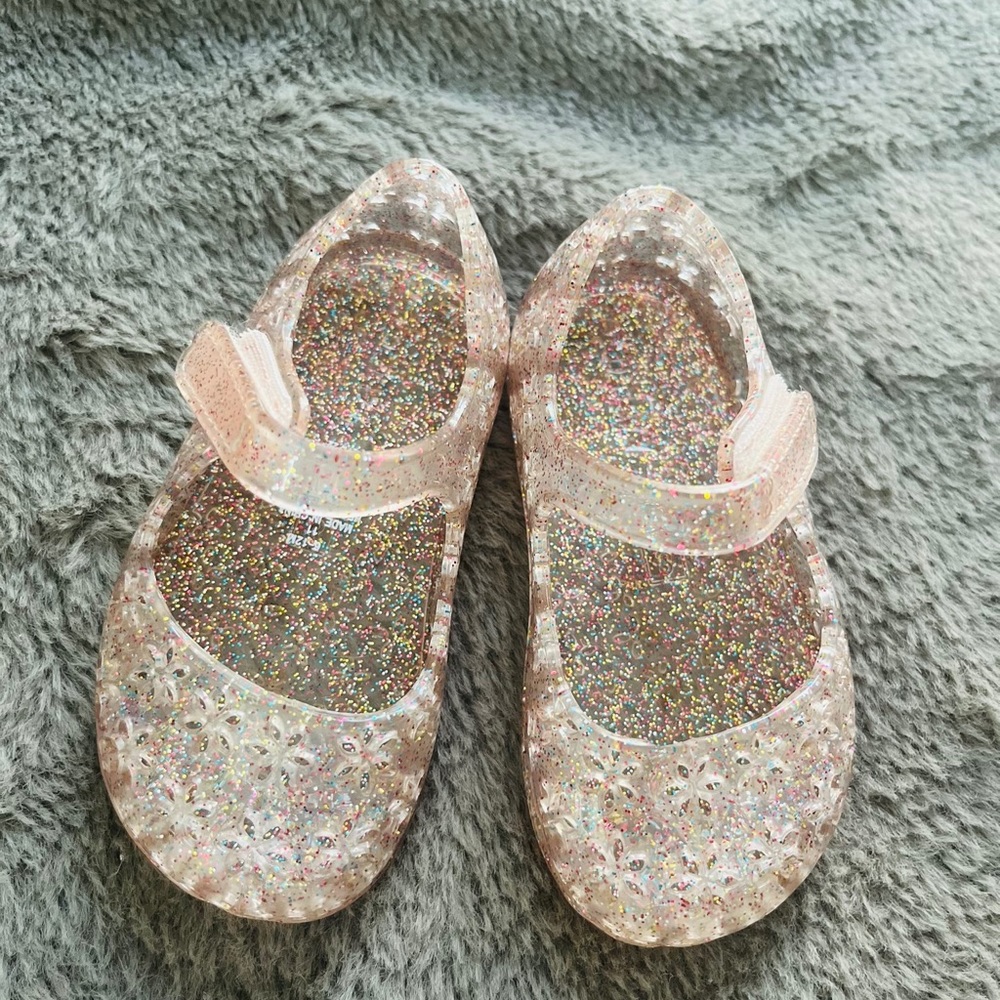 Pink clear jelly shoes!🎀